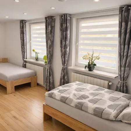 Haus Fuer 6 Personen Ausgestattet, Wifi , Netflix, Smart Tv * Ноймюнстер