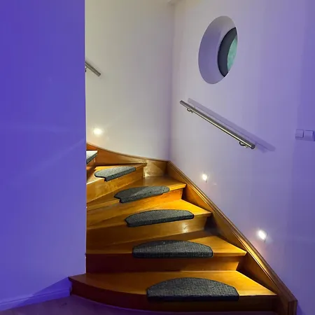 Haus Fuer 6 Personen Ausgestattet, Wifi , Netflix, Smart Tv Ноймюнстер