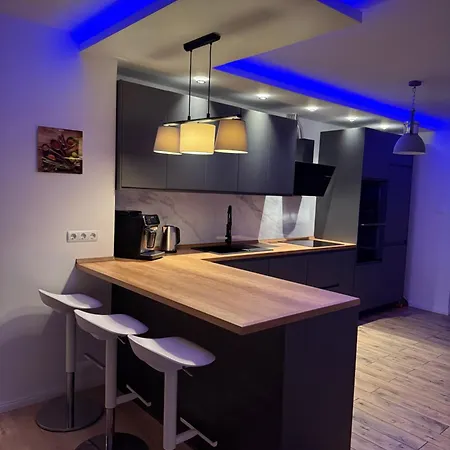 Haus Fuer 6 Personen Ausgestattet, Wifi , Netflix, Smart Tv Вилла Ноймюнстер