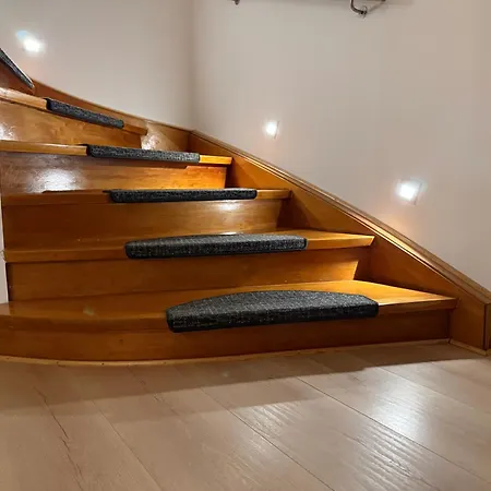Haus Fuer 6 Personen Ausgestattet, Wifi , Netflix, Smart Tv Вилла Ноймюнстер