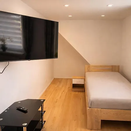 Haus Fuer 6 Personen Ausgestattet, Wifi , Netflix, Smart Tv Вилла *