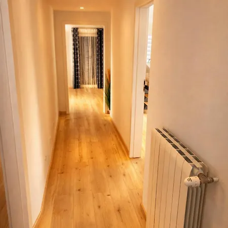 Haus Fuer 6 Personen Ausgestattet, Wifi , Netflix, Smart Tv Ноймюнстер